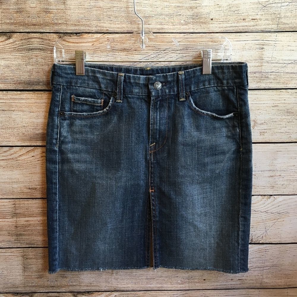 CITIZENS OF HUMANITY JEAN SKIRT WITH RAW HEM